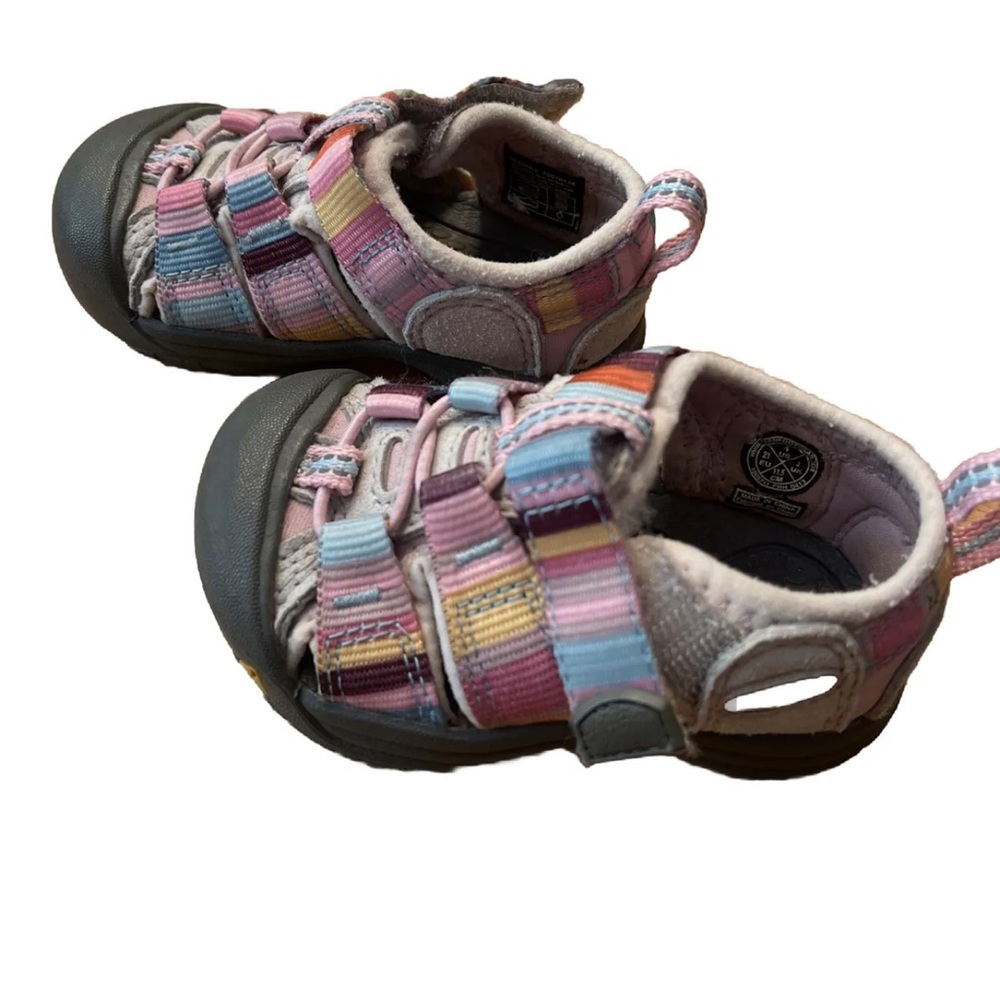 KEEN Toddler Size 4 Newport H2 Stripes Girl Shoes Sandals